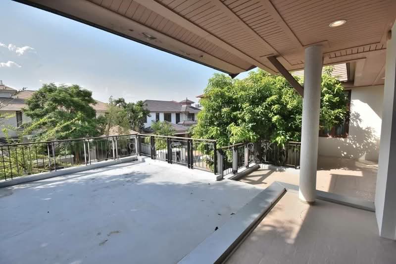 Narasiri Pattanakarn-Srinakarin, Bangkok, 878 Soi Srinakarin 20, Khlong Chan, Bang Kapi, Bangkok, 3 Bedrooms, 550 sqm, Single Detached House For Rent, by Jomchanok Aswavibul, 500439556 - DDproperty.com