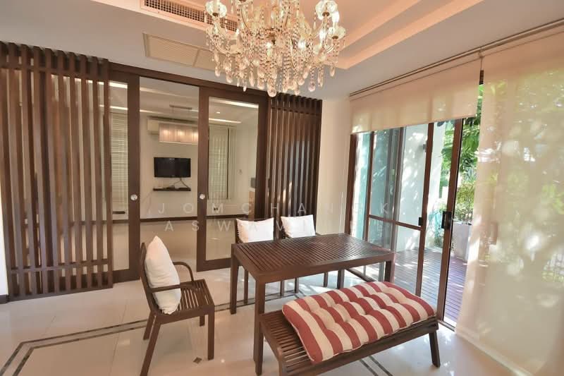 Narasiri Pattanakarn-Srinakarin, Bangkok, 878 Soi Srinakarin 20, Khlong Chan, Bang Kapi, Bangkok, 3 Bedrooms, 550 sqm, Single Detached House For Rent, by Jomchanok Aswavibul, 500439556 - DDproperty.com