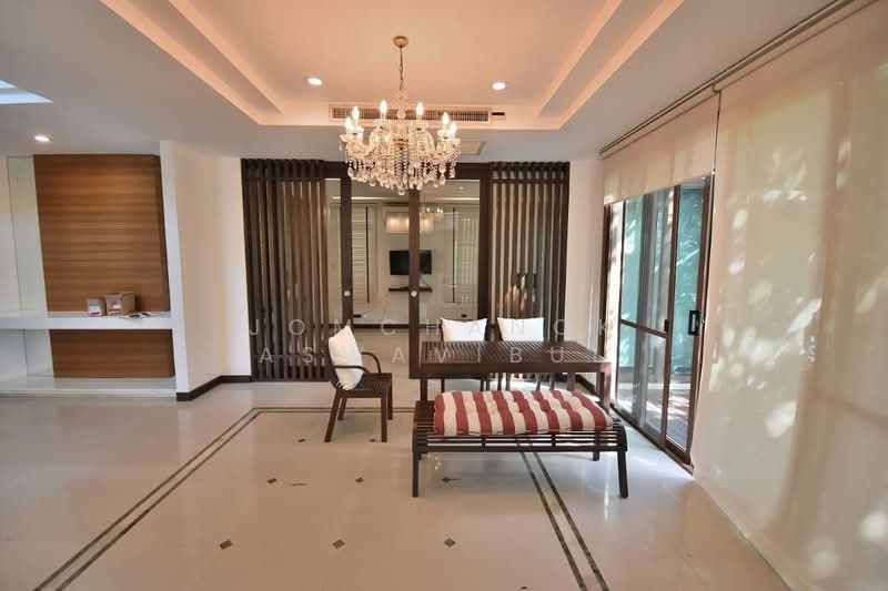 Narasiri Pattanakarn-Srinakarin, Bangkok, 878 Soi Srinakarin 20, Khlong Chan, Bang Kapi, Bangkok, 3 Bedrooms, 550 sqm, Single Detached House For Rent, by Jomchanok Aswavibul, 500439556 - DDproperty.com
