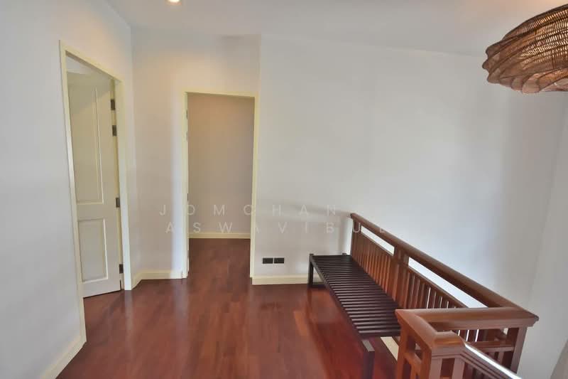 Narasiri Pattanakarn-Srinakarin, Bangkok, 878 Soi Srinakarin 20, Khlong Chan, Bang Kapi, Bangkok, 3 Bedrooms, 550 sqm, Single Detached House For Rent, by Jomchanok Aswavibul, 500439556 - DDproperty.com