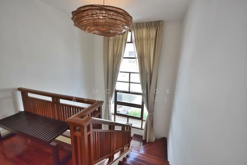 Narasiri Pattanakarn-Srinakarin, Bangkok, 878 Soi Srinakarin 20, Khlong Chan, Bang Kapi, Bangkok, 3 Bedrooms, 550 sqm, Single Detached House For Rent, by Jomchanok Aswavibul, 500439556 - DDproperty.com