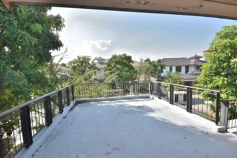 Narasiri Pattanakarn-Srinakarin, Bangkok, 878 Soi Srinakarin 20, Khlong Chan, Bang Kapi, Bangkok, 3 Bedrooms, 550 sqm, Single Detached House For Rent, by Jomchanok Aswavibul, 500439556 - DDproperty.com