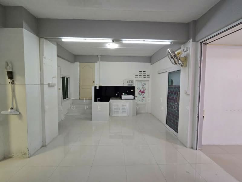 อาคารพาณิชย์อ่างศิลา ชลบุรี, Chon Buri (Pattaya), Ang Sila, Muang Chon Buri, Chon Buri (Pattaya), , 384 sqm, Shophouse For Sale, by The Best Property แป้ง, 500439569 - DDproperty.com