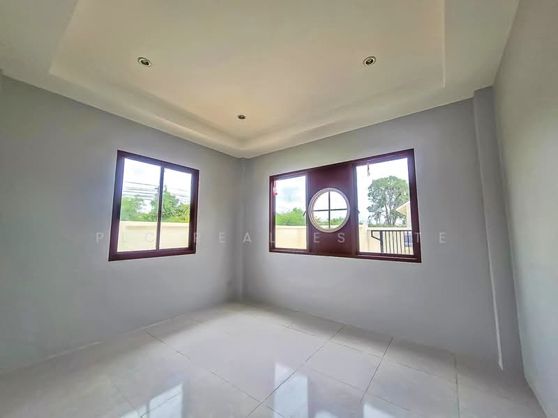 Luxury Nordic Modern House for Sale Nong Prue East Pattaya, Chon Buri (Pattaya), Bang Lamung, Bang Lamung (Pattaya), Chon Buri (Pattaya), 2 Bedrooms, 160 sqm, Semi-Detached House (Twin House) For Sale, by PLC Real Estate, 500439574 - DDproperty.com