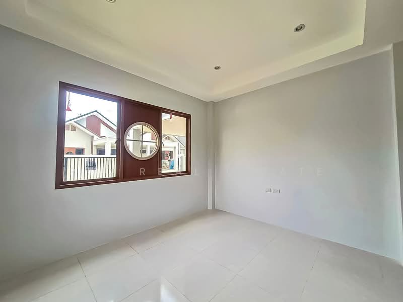 Luxury Nordic Modern House for Sale Nong Prue East Pattaya, Chon Buri (Pattaya), Bang Lamung, Bang Lamung (Pattaya), Chon Buri (Pattaya), 2 Bedrooms, 160 sqm, Semi-Detached House (Twin House) For Sale, by PLC Real Estate, 500439574 - DDproperty.com