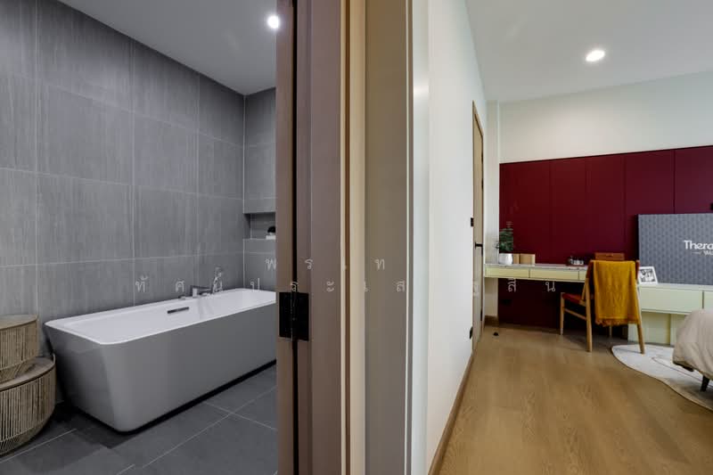 บ้านหรู หางดง เชียงใหม่ 4 นอน | 3 น้ำ | 1 ห้องรับแขก | 1 ห้องพักผ่อนชั้นบน | ที่จอดรถในร่ม 2 คัน, เชียงใหม่, สันผักหวาน, หางดง, เชียงใหม่, 212 ตร.ม., บ้านเดี่ยว ขาย, โดย พรเทพ ทัศน์ประเสริฐสิน, 500439605 - DDproperty.com