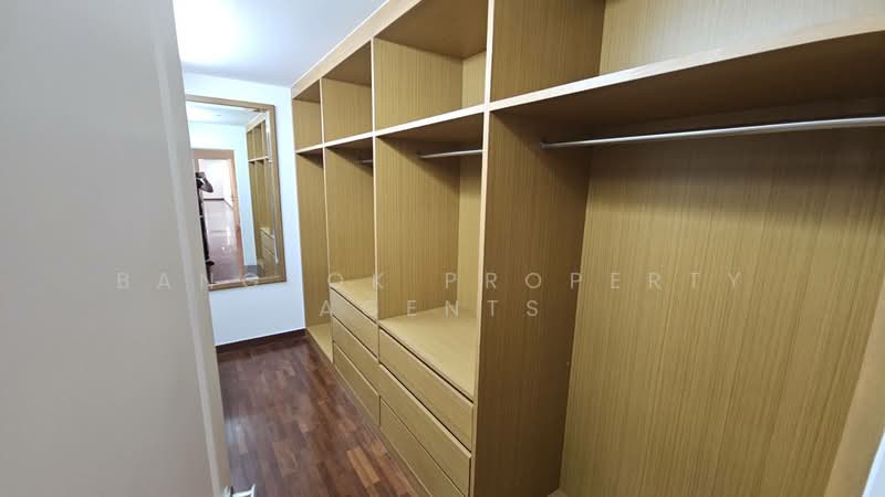 Prasanmitr Thani Tower, Bangkok, Soi Sukhumvit 23, Khlongtoei Nua, Watthana, Bangkok, 3 Bedrooms, 220 sqm, Condo For Rent, by BANGKOK PROPERTY AGENTS, 500439620 - DDproperty.com