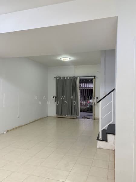 Baan Pruksa 70 Chalong Krung-Ladkrabang : บ้านพฤกษา 70 ฉลองกรุง-นิคมฯลาดกระบัง, กรุงเทพ, ถนน เลียบคลองลำกอไผ่, ลำปลาทิว, ลาดกระบัง, กรุงเทพ, 135 ตร.ม., ทาวน์เฮ้าส์ ขาย, โดย Saowaluk Anupong, 500439629 - DDproperty.com