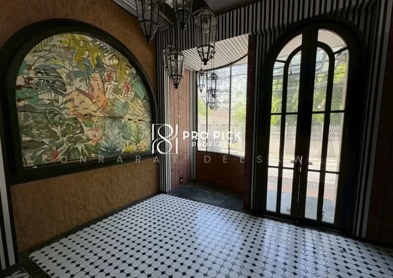 Retail Space For Rent BTS Phromphong Sukhumvit Watthana for cafe restaurant, Bangkok, สุขุมวิท, Khlong Tan Nua, Watthana, Bangkok, , 87 sqm, Retail Space For Rent, by Konrarat Deesawat, 500439648 - DDproperty.com