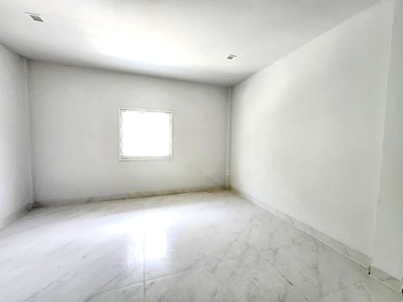 ขาย ทาวน์ เฮ้าส์ 2 ชั้น หมู่บ้าน แอร์วิลล่า ลำลูกกา คลอง 2 คูคต รังสิต ปทุมธานี, Pathum Thani, Khu Khot, Lam Luk Ka, Pathum Thani, 2 Bedrooms, 110 sqm, Townhouse For Sale, by วิษณุ ลีนะวงศ์, 500439658 - DDproperty.com