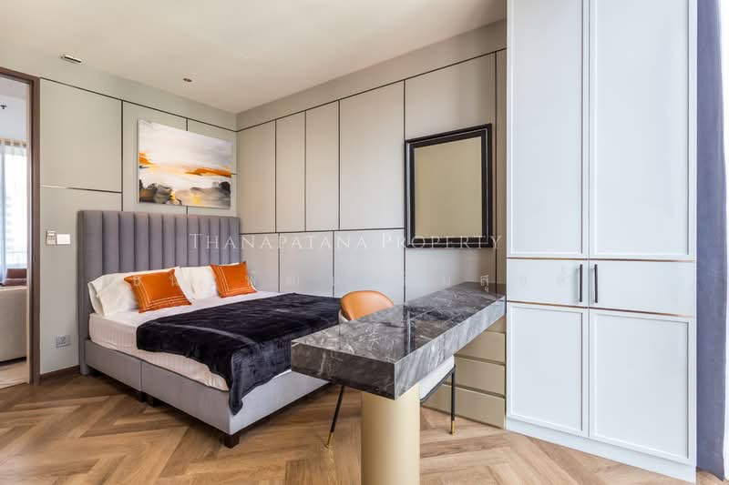 Domus 16, Bangkok, 19 Soi Sukhumvit 16, Khlong Toei, Bangkok, 3 Bedrooms, 167 sqm, Condo For Sale, by Thanapatana Limsouklam, 500439695 - DDproperty.com
