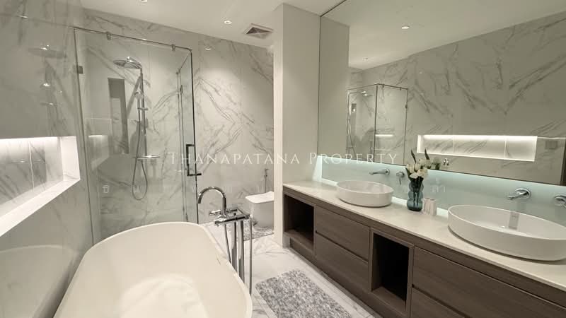 Domus 16, Bangkok, 19 Soi Sukhumvit 16, Khlong Toei, Bangkok, 3 Bedrooms, 167 sqm, Condo For Rent, by Thanapatana Limsouklam, 500439696 - DDproperty.com