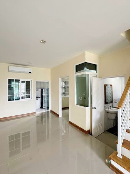 Townhome for rent near Meechok Plaza, Chiang Mai Rental Price: 22,000THB/month Property ID: No.5H676, Chiang Mai, San Phi Sua, Muang Chiang Mai, Chiang Mai, 3 Bedrooms, 110 sqm, Townhouse For Rent, by Baandeedee Chiangmai, 500439716 - DDproperty.com