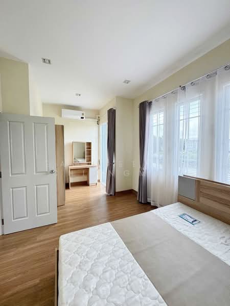 Townhome for rent near Meechok Plaza, Chiang Mai Rental Price: 22,000THB/month Property ID: No.5H676, Chiang Mai, San Phi Sua, Muang Chiang Mai, Chiang Mai, 3 Bedrooms, 110 sqm, Townhouse For Rent, by Baandeedee Chiangmai, 500439716 - DDproperty.com