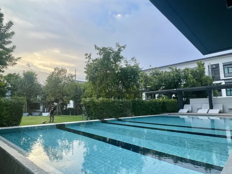 Lumpini Townplace Sukhumvit-Srinakarin, Samut Prakan, Samrong Nua, Muang Samut Prakarn, Samut Prakan, 3 Bedrooms, 158 sqm, Semi-Detached House (Twin House) For Sale, by Rachanee Saengkrajai, 500439718 - DDproperty.com