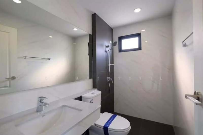Lumpini Townplace Sukhumvit-Srinakarin, Samut Prakan, Samrong Nua, Muang Samut Prakarn, Samut Prakan, 3 Bedrooms, 158 sqm, Semi-Detached House (Twin House) For Sale, by Rachanee Saengkrajai, 500439718 - DDproperty.com