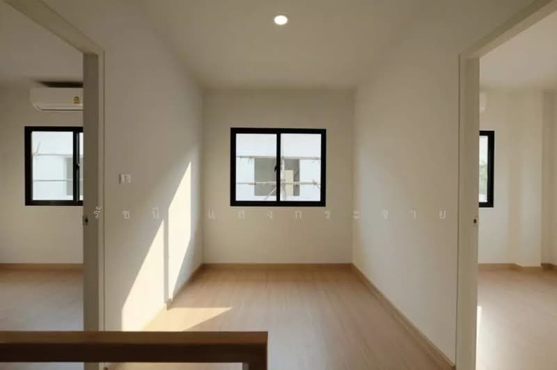 Lumpini Townplace Sukhumvit-Srinakarin, Samut Prakan, Samrong Nua, Muang Samut Prakarn, Samut Prakan, 3 Bedrooms, 158 sqm, Semi-Detached House (Twin House) For Sale, by Rachanee Saengkrajai, 500439718 - DDproperty.com