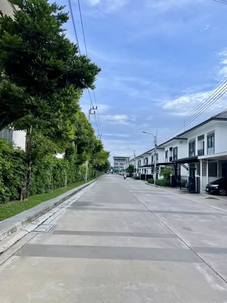 Lumpini Townplace Sukhumvit-Srinakarin, Samut Prakan, Samrong Nua, Muang Samut Prakarn, Samut Prakan, 3 Bedrooms, 158 sqm, Semi-Detached House (Twin House) For Sale, by Rachanee Saengkrajai, 500439718 - DDproperty.com