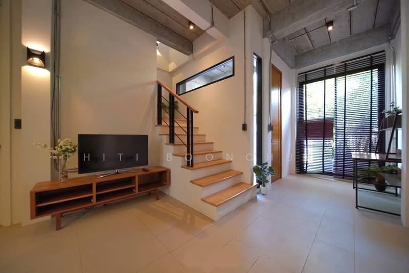 Townhouse, Near Bangkok Hospital, Petchaburi Road, Bangkok, Bang Kapi, Huai Khwang, Bangkok, 3 Bedrooms, 140 sqm, Townhouse For Rent, by Thiti Boonchurn, 500439736 - DDproperty.com