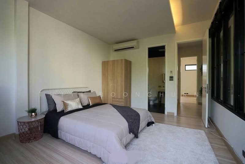 Townhouse, Near Bangkok Hospital, Petchaburi Road, Bangkok, Bang Kapi, Huai Khwang, Bangkok, 3 Bedrooms, 140 sqm, Townhouse For Rent, by Thiti Boonchurn, 500439736 - DDproperty.com