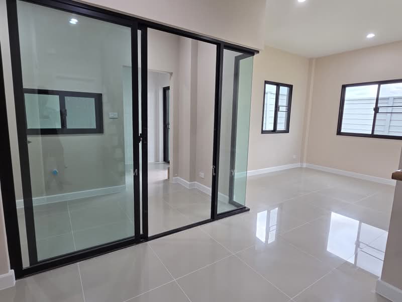 The Ricco Residence Wongwaen-Hathairat : เดอะริคโค้ เรสซิเดนซ์ วงแหวนฯ-หทัยราษฎร์, กรุงเทพ, ถนนไทยรามัญ, สามวาตะวันตก, คลองสามวา, กรุงเทพ, 218 ตร.ม., บ้านเดี่ยว ขาย, โดย Mr. โพส, 500439842 - DDproperty.com