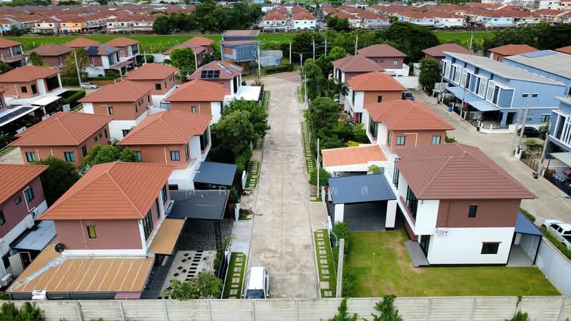 The Ricco Residence Wongwaen-Hathairat : เดอะริคโค้ เรสซิเดนซ์ วงแหวนฯ-หทัยราษฎร์, กรุงเทพ, ถนนไทยรามัญ, สามวาตะวันตก, คลองสามวา, กรุงเทพ, 218 ตร.ม., บ้านเดี่ยว ขาย, โดย Mr. โพส, 500439842 - DDproperty.com