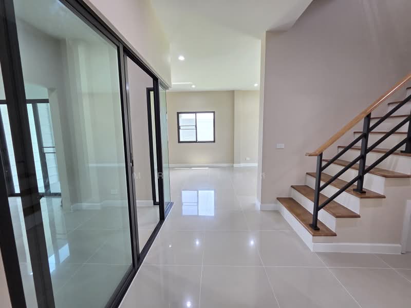 The Ricco Residence Wongwaen-Hathairat : เดอะริคโค้ เรสซิเดนซ์ วงแหวนฯ-หทัยราษฎร์, กรุงเทพ, ถนนไทยรามัญ, สามวาตะวันตก, คลองสามวา, กรุงเทพ, 218 ตร.ม., บ้านเดี่ยว ขาย, โดย Mr. โพส, 500439842 - DDproperty.com