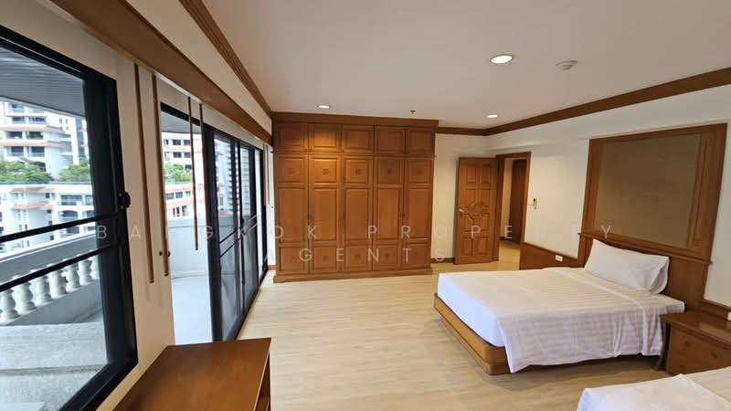 Centre Point Residence Phromphong, Bangkok, Soi Sukhumvit 39, Khlong Tan Nua, Watthana, Bangkok, 4 Bedrooms, 325 sqm, Condo For Rent, by BANGKOK PROPERTY AGENTS, 500439861 - DDproperty.com