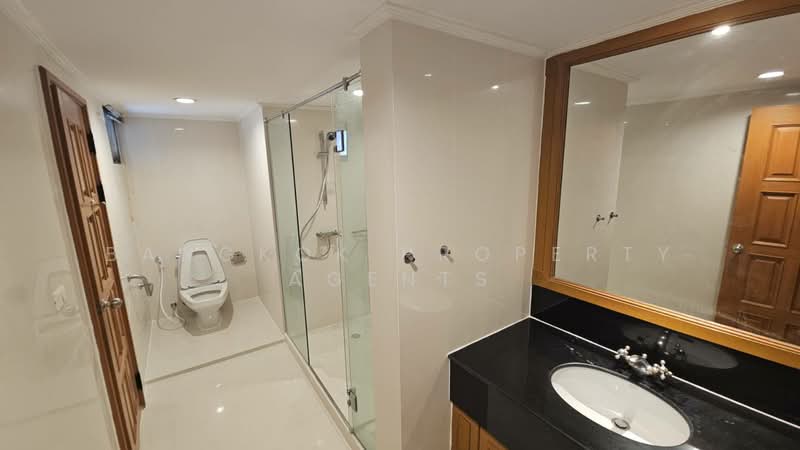 Centre Point Residence Phromphong, Bangkok, Soi Sukhumvit 39, Khlong Tan Nua, Watthana, Bangkok, 4 Bedrooms, 325 sqm, Condo For Rent, by BANGKOK PROPERTY AGENTS, 500439861 - DDproperty.com