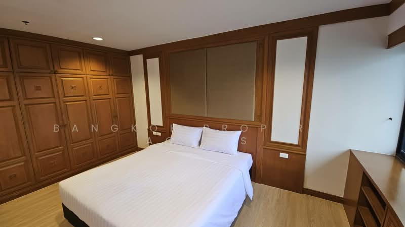 Centre Point Residence Phromphong, Bangkok, Soi Sukhumvit 39, Khlong Tan Nua, Watthana, Bangkok, 4 Bedrooms, 325 sqm, Condo For Rent, by BANGKOK PROPERTY AGENTS, 500439861 - DDproperty.com