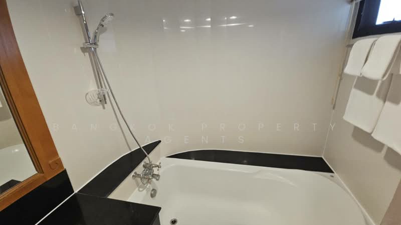 Centre Point Residence Phromphong, Bangkok, Soi Sukhumvit 39, Khlong Tan Nua, Watthana, Bangkok, 4 Bedrooms, 325 sqm, Condo For Rent, by BANGKOK PROPERTY AGENTS, 500439861 - DDproperty.com