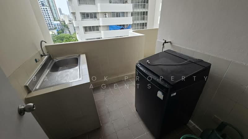 D.S. Tower 1 Sukhumvit 33, Bangkok, Soi Phrom Chit, Khlong Tan Nua, Watthana, Bangkok, 3 Bedrooms, 236 sqm, Condo For Rent, by BANGKOK PROPERTY AGENTS, 500439862 - DDproperty.com
