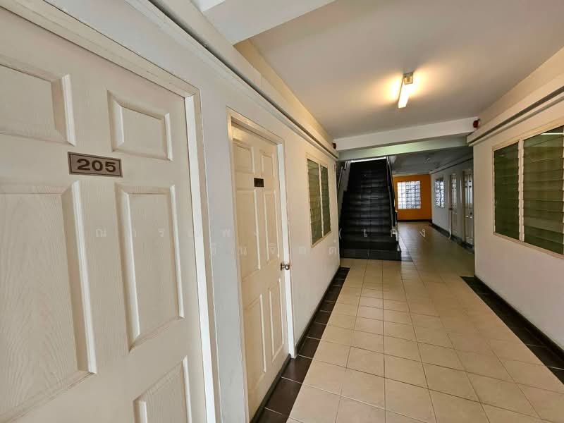 Saengduen Dormitory, Chiang Mai, Chang Phuak, Muang Chiang Mai, Chiang Mai, 10+ Bedrooms, 444 sqm, Townhouse For Sale, by Nakornpong Chuenjit, 500439951 - DDproperty.com