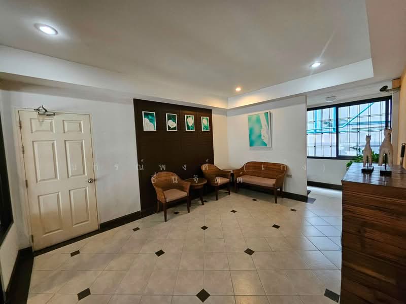 Saengduen Dormitory, Chiang Mai, Chang Phuak, Muang Chiang Mai, Chiang Mai, 10+ Bedrooms, 444 sqm, Townhouse For Sale, by Nakornpong Chuenjit, 500439951 - DDproperty.com
