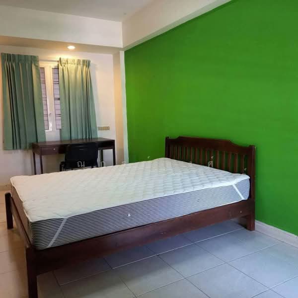 Saengduen Dormitory, Chiang Mai, Chang Phuak, Muang Chiang Mai, Chiang Mai, 10+ Bedrooms, 444 sqm, Townhouse For Sale, by Nakornpong Chuenjit, 500439951 - DDproperty.com