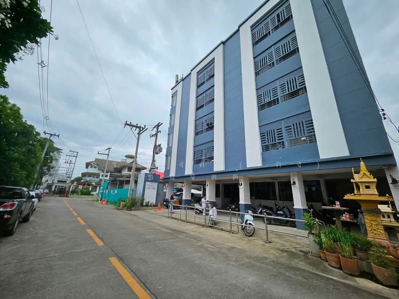 Saengduen Dormitory, Chiang Mai, Chang Phuak, Muang Chiang Mai, Chiang Mai, 10+ Bedrooms, 444 sqm, Townhouse For Sale, by Nakornpong Chuenjit, 500439951 - DDproperty.com