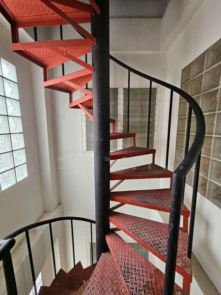 Saengduen Dormitory, Chiang Mai, Chang Phuak, Muang Chiang Mai, Chiang Mai, 10+ Bedrooms, 444 sqm, Townhouse For Sale, by Nakornpong Chuenjit, 500439951 - DDproperty.com