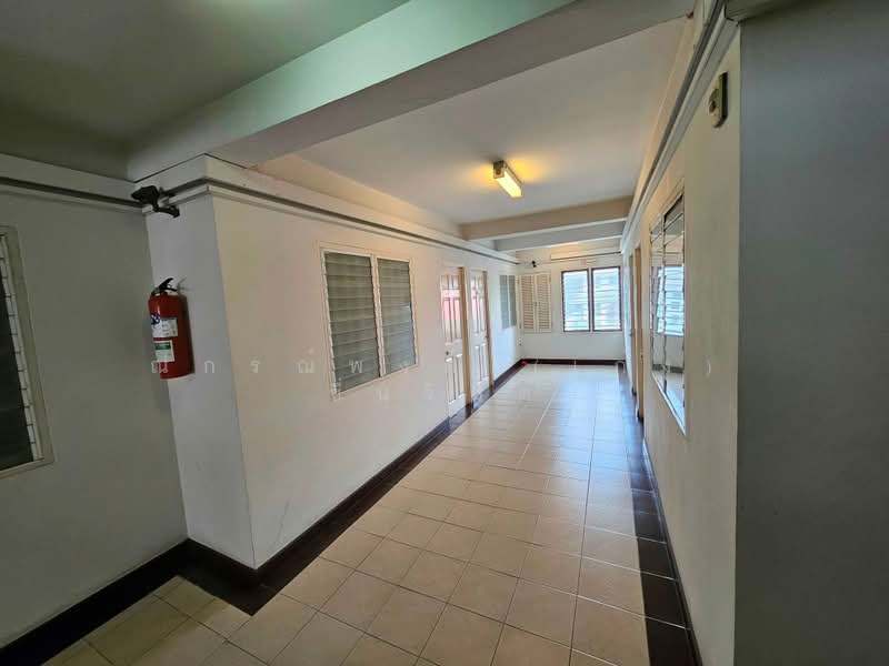Saengduen Dormitory, Chiang Mai, Chang Phuak, Muang Chiang Mai, Chiang Mai, 10+ Bedrooms, 444 sqm, Townhouse For Sale, by Nakornpong Chuenjit, 500439951 - DDproperty.com