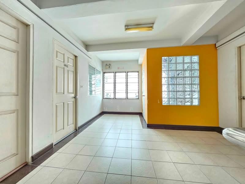 Saengduen Dormitory, Chiang Mai, Chang Phuak, Muang Chiang Mai, Chiang Mai, 10+ Bedrooms, 444 sqm, Townhouse For Sale, by Nakornpong Chuenjit, 500439951 - DDproperty.com