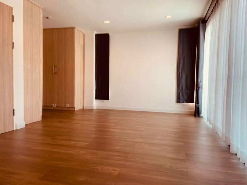 Supalai Essence Ladprao, Bangkok, Soi Ladprao 107, Khlong Chan, Bang Kapi, Bangkok, 4 Bedrooms, 243 sqm, Single Detached House For Rent, by ปรินทร์ญาดา ชิณโชติ, 500439999 - DDproperty.com