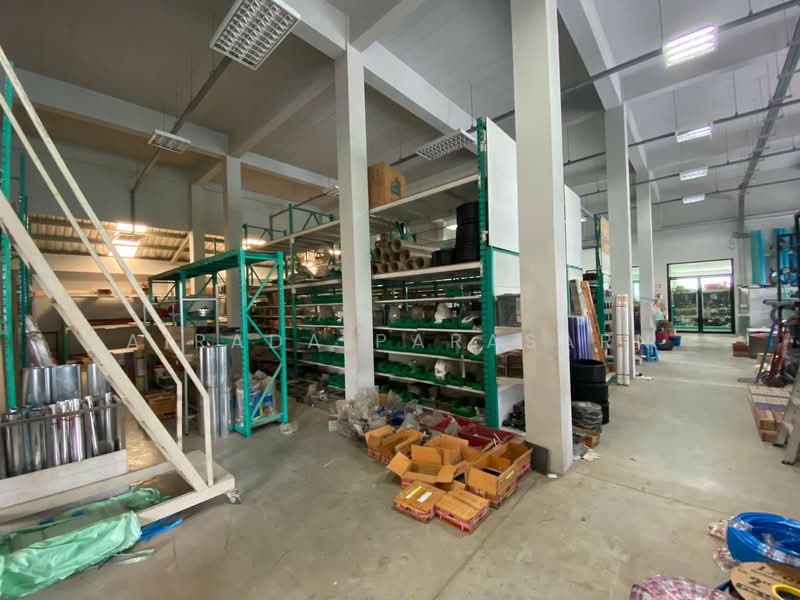 อาคารพาณิชย์ โกดัง และที่พักอาศัย บนที่ดิน 2 ไร่, Bangkok, Sai Kong Din, Khlong Sam Wa, Bangkok, , 2,000 sqm, Warehouse/Factory For Rent, by Airada Parasarn, 500440004 - DDproperty.com