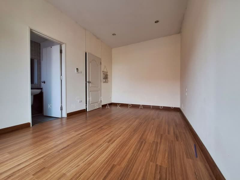 I Leaf Town 2 Rama 2 km 18, Samut Sakhon, Rama 2 Pantainorasingh, Phanthai Norasing, Muang Samut Sakhon, Samut Sakhon, 4 Bedrooms, 100 sqm, Townhouse For Sale, by CHAWALIT KONGSAKPAIBUL, 500440036 - DDproperty.com