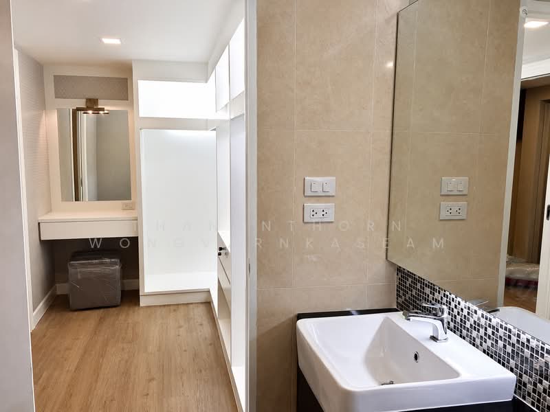 Ekkamai Townhome for rent, Bangkok, Khlong Tan Nua, Watthana, Bangkok, 3 Bedrooms, 350 sqm, Townhouse For Rent, by Thananthorn Wongvarnkaseam, 500440061 - DDproperty.com