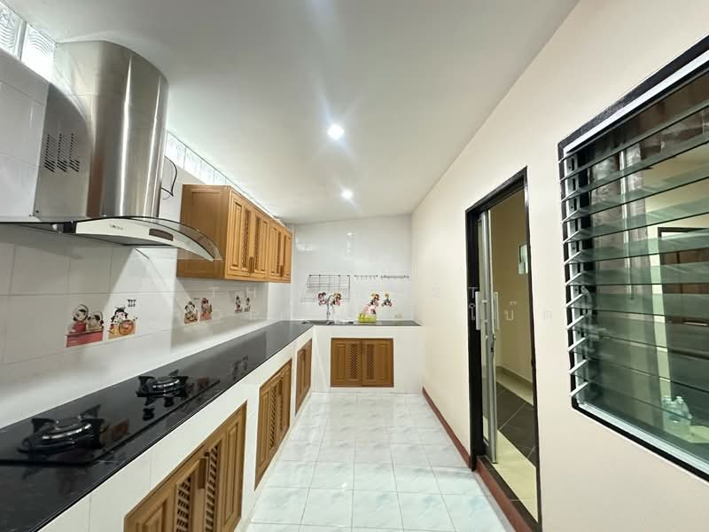ทาวน์เฮ้าส์บางละมุง ชลบุรี, Chon Buri (Pattaya), Nong Pru, Bang Lamung (Pattaya), Chon Buri (Pattaya), 2 Bedrooms, 100 sqm, Townhouse For Sale, by The Best Property โบ๊ต, 500440087 - DDproperty.com
