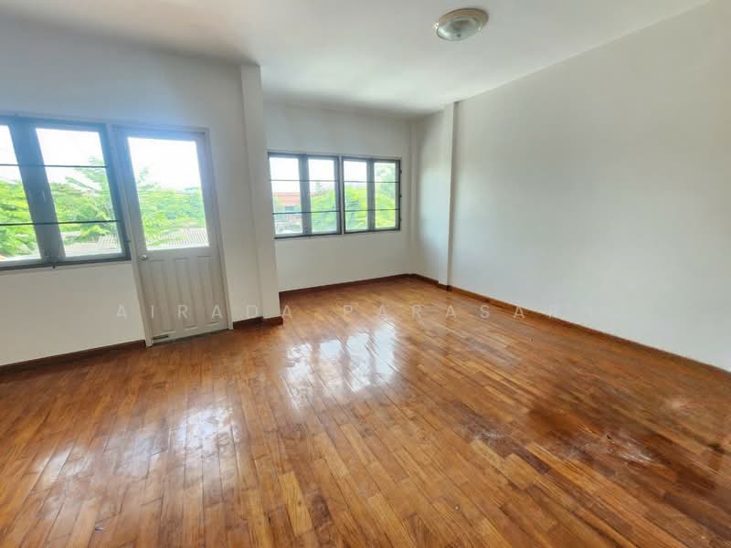 drea, village, Nonthaburi, Mahasawat, Bang Kruai, Nonthaburi, 5 Bedrooms, 200 sqm, Townhouse For Rent, by Airada Parasarn, 500440119 - DDproperty.com