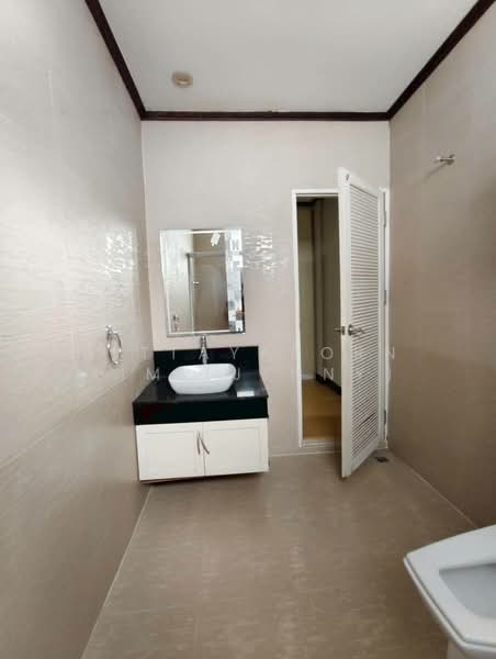 Baan Rock Garden Meng Jai, Bangkok, 601 Ramkhamhaeng Soi 39, Wang Thonglang, Bangkok, 4 Bedrooms, 180 sqm, Townhouse For Rent, by Tittayaporn Kim (Jenny), 500440137 - DDproperty.com