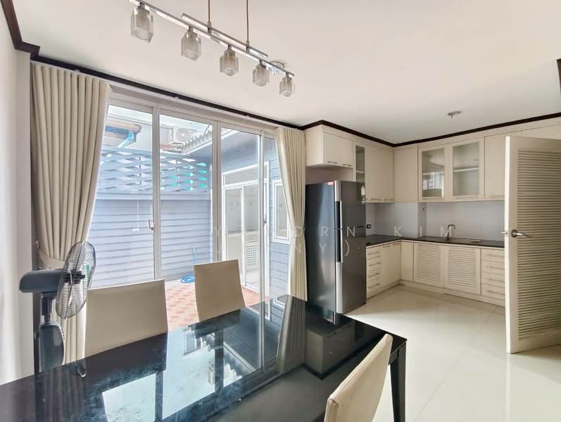 Baan Rock Garden Meng Jai, Bangkok, 601 Ramkhamhaeng Soi 39, Wang Thonglang, Bangkok, 4 Bedrooms, 180 sqm, Townhouse For Rent, by Tittayaporn Kim (Jenny), 500440137 - DDproperty.com