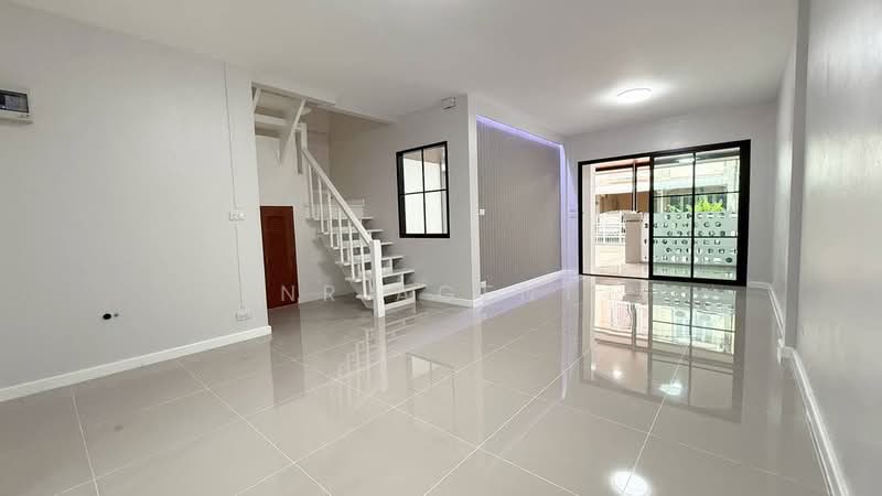 Budsarin Wongwaen-Rattanathibet, Nonthaburi, Ban Kluai-Sai Noi Road, Phimonrat, Bang Bua Thong, Nonthaburi, 4 Bedrooms, 100 sqm, Townhouse For Sale, by NR AGENT, 500440140 - DDproperty.com