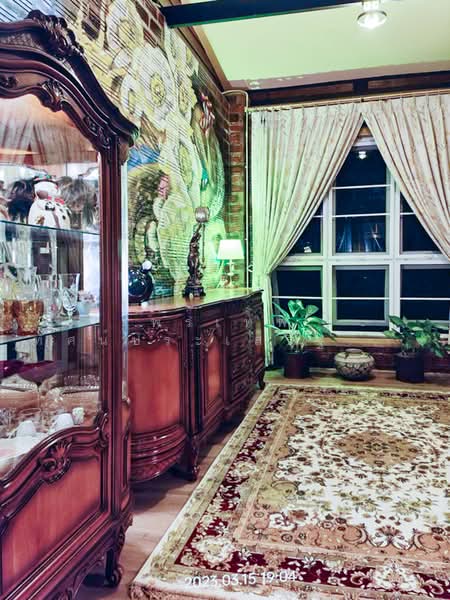 Luxury two-storey home with a private lift. 8.9M THB, ready to transfer, Chiang Mai, San Klang, San Kamphaeng, Chiang Mai, 3 Bedrooms, 300 sqm, Single Detached House For Sale, by พรเทพ ทัศน์ประเสริฐสิน, 500440169 - DDproperty.com