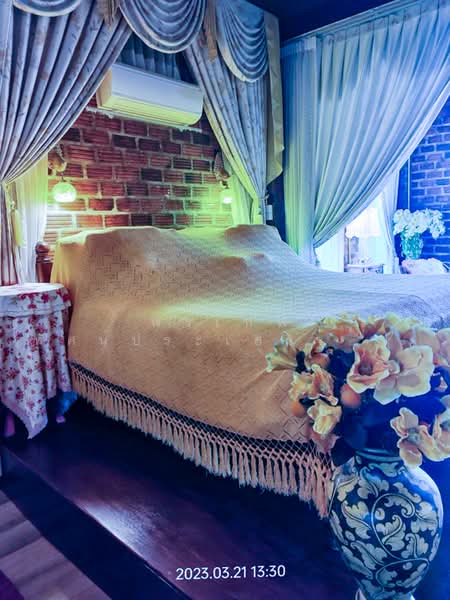 Luxury two-storey home with a private lift. 8.9M THB, ready to transfer, Chiang Mai, San Klang, San Kamphaeng, Chiang Mai, 3 Bedrooms, 300 sqm, Single Detached House For Sale, by พรเทพ ทัศน์ประเสริฐสิน, 500440169 - DDproperty.com